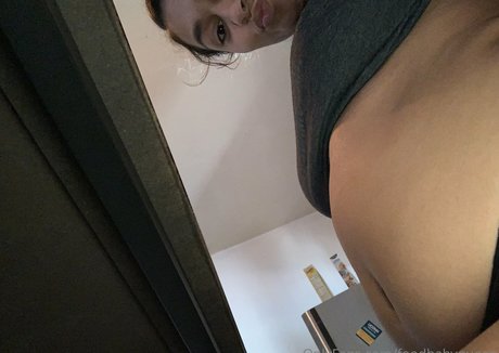 foodbabyqueen nudes actress pics
