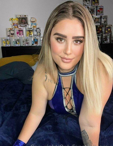 itsmollygrey xxx actress gallery