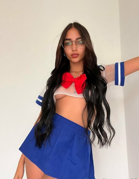 isabellatorres03 art model img