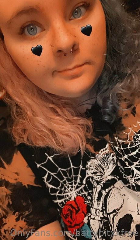 battybitxxfree star nude picture