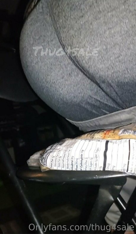 thug4sale model naked photo