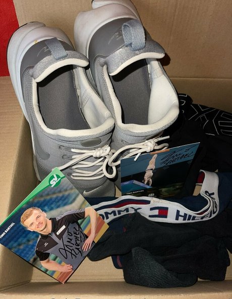 snkrs uncensored hot star photos