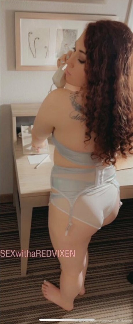 slickstickler exclusive model img