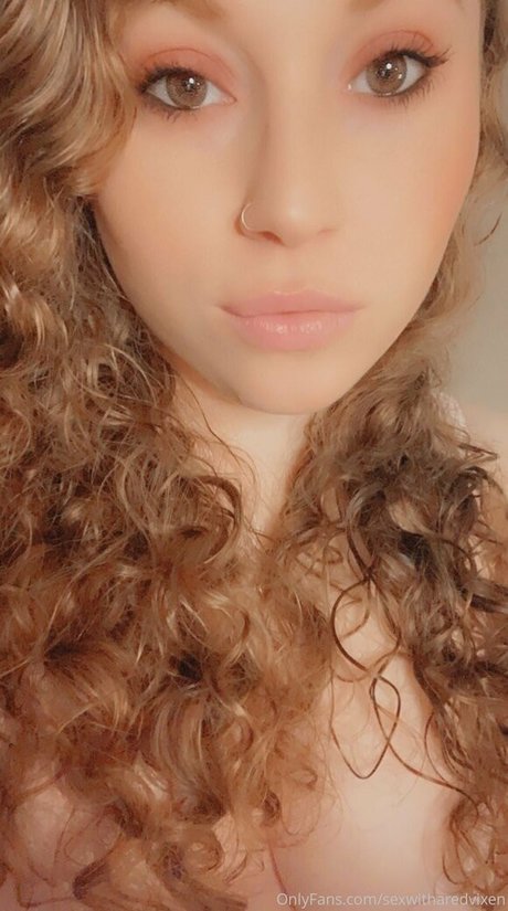 slickstickler exclusive model image