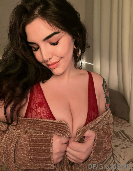 giuliasofiaof adult actress photo