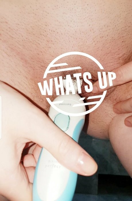 ladyknox model naked img