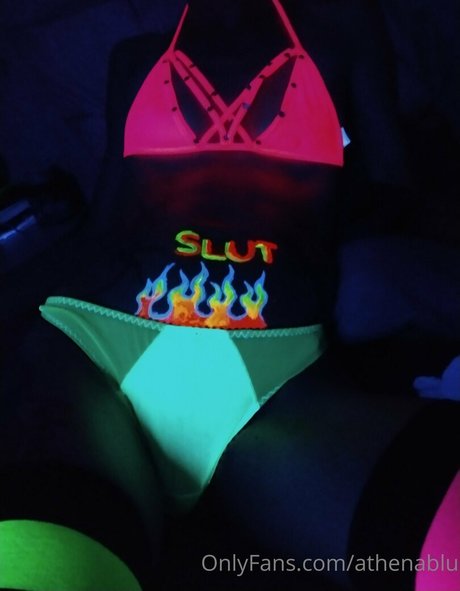 athenablu nice model photo