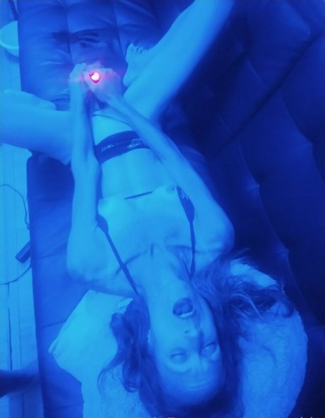 athenablu sex model photo