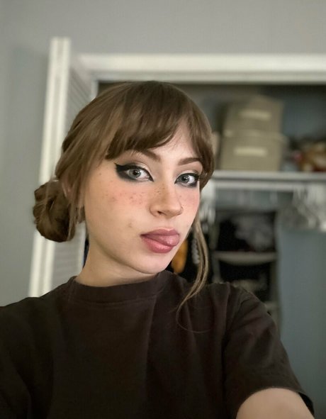 cutiekali pornographic model photo