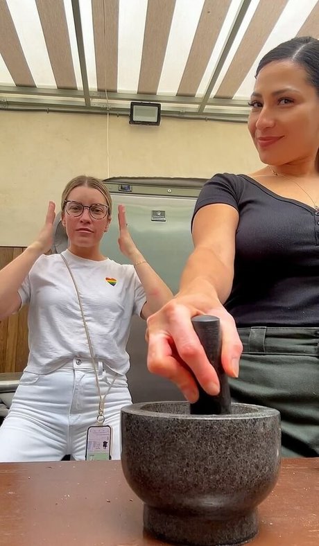 Dafne Mejia free actress archive