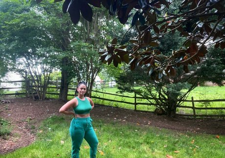 Sara Tomko naked star pic