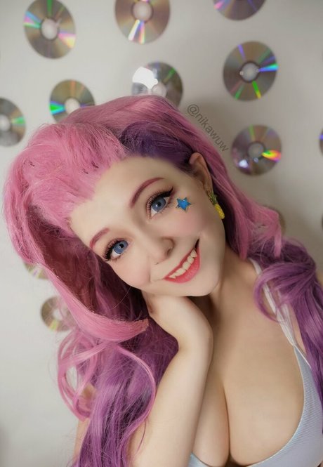 Nikawuw nude model photos