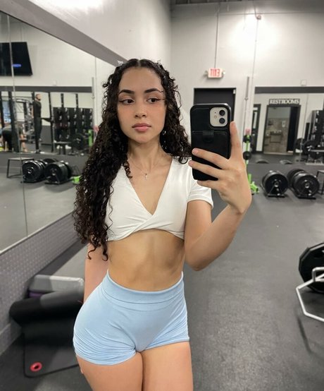 Ashleyrqe model high quality pictures