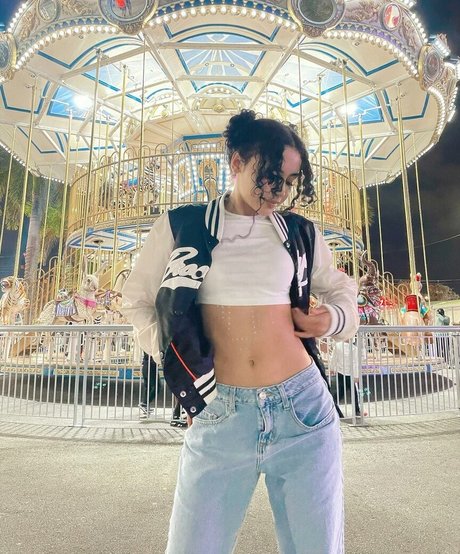 Ashleyrqe pornstar sexy picture