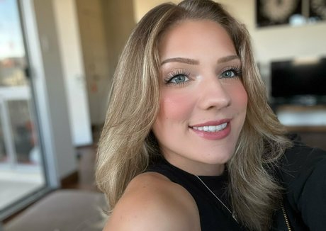 kenziecutie18 hot pornstar img