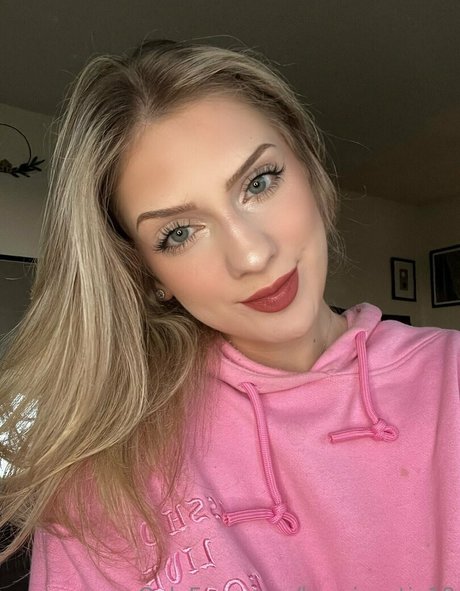 kenziecutie18 Profile pic