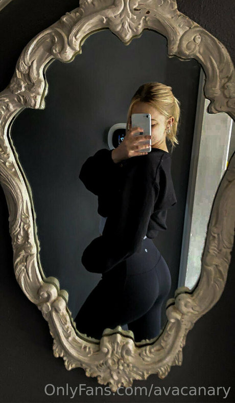 avacanary star best pictures