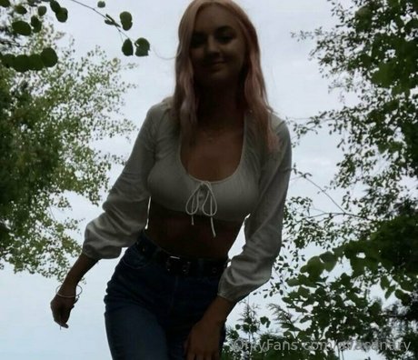 avacanary pornstar nudes galleries