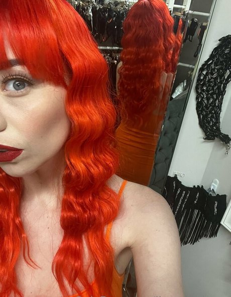 milf yoga onlyfans top image