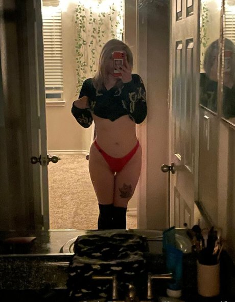 jisatsu waifu hot star picture