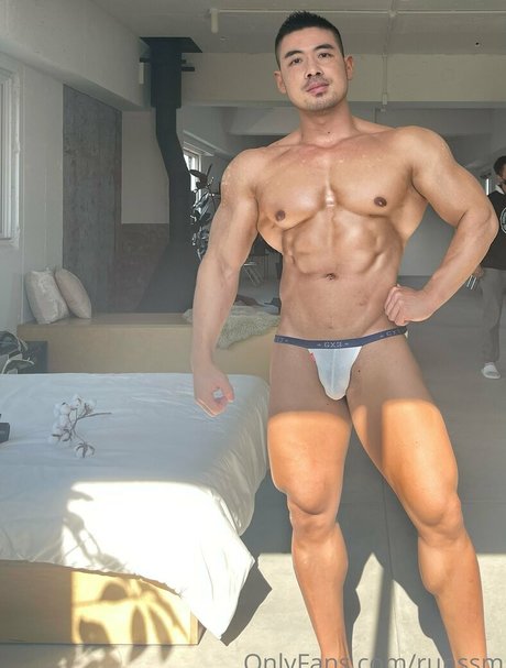 runssm beautiful actress pics