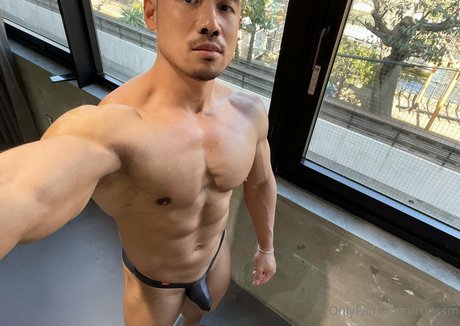 asian gym onlyfans perfect image