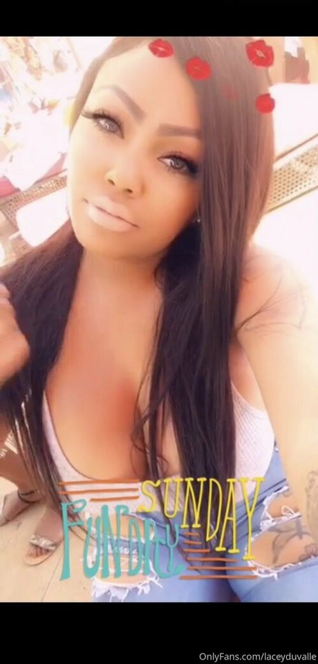 LaceyDuvalle erotic actress photo