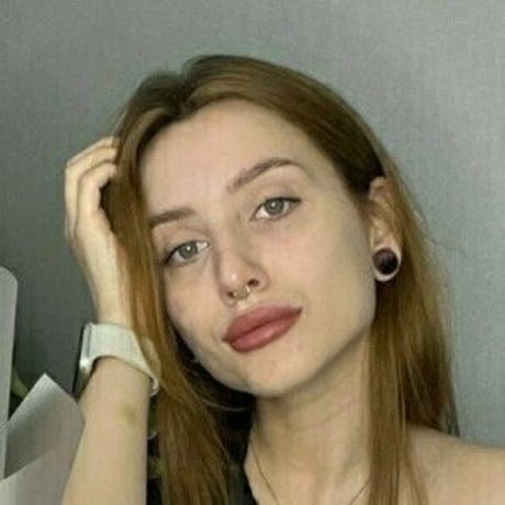 lilu666999 model top image