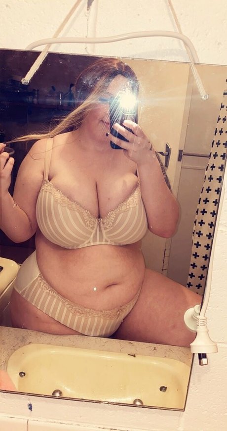 yazminrose12 exclusive actress picture