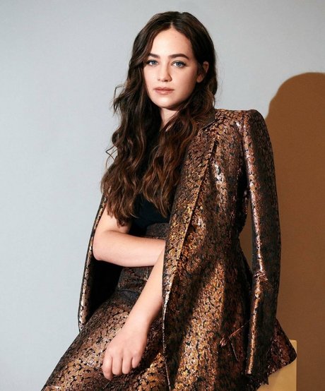 Mary Mouser pornstar high quality pictures