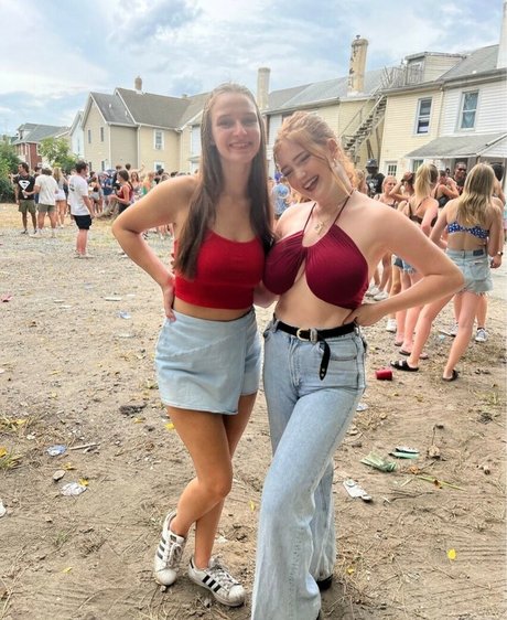 notemilyb sex model image