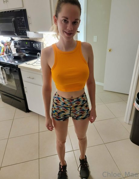 chloe mae model pretty pics