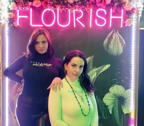 Lady Viper star erotic photos