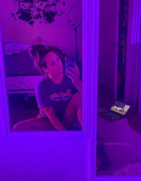 Fergie793 model exclusive image