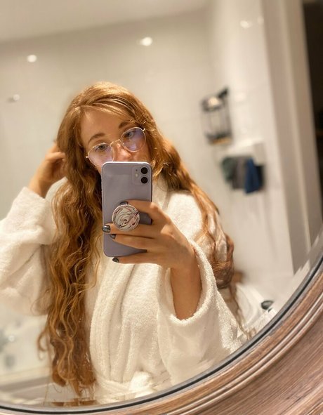 rawwbuns pornstar hd pic