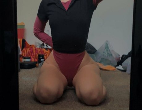 stonedsunni model exclusive image