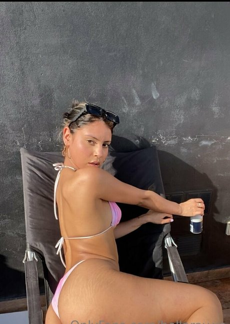 bellaray xo pornographic model photo