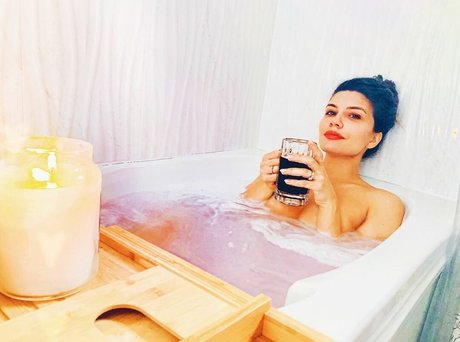 Juliana Harkavy model nudes gallery