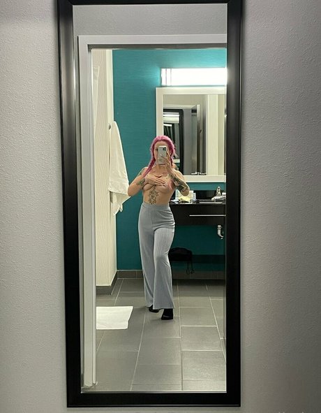 Layni Baby exclusive actress pic