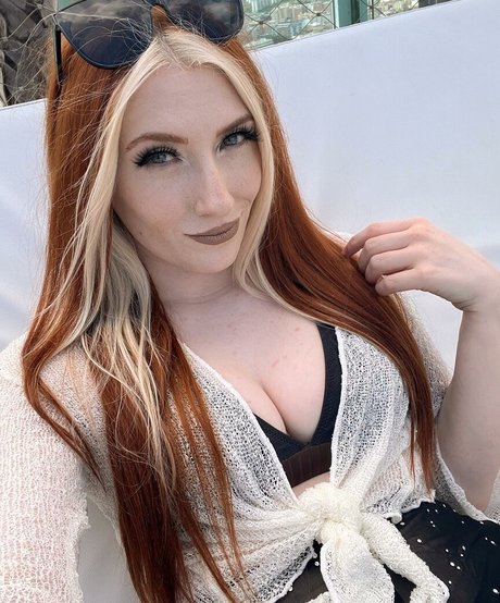 voxytwitch nudes model photo