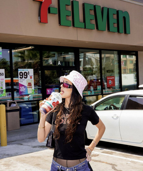 Hila Klein pornstar nice images