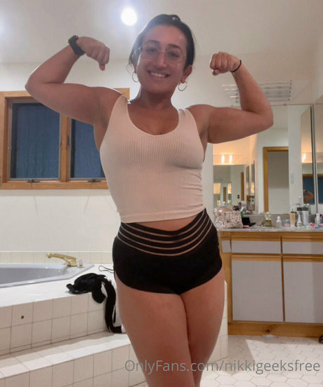 nikkigeeksfree sex actress galleries