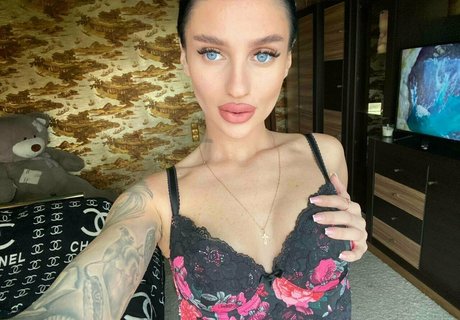 big tits teen onlyfans sexy nudes photos