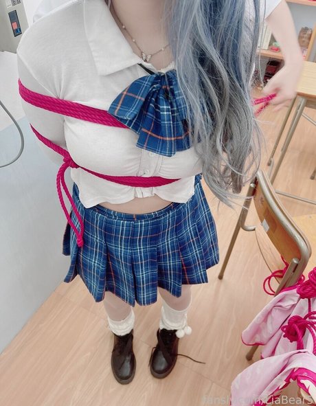 Emiliabear naked pornstar pic