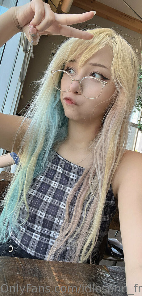 idlesann free nudes star images