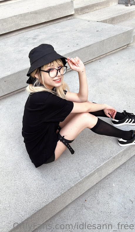 idlesann free hot actress picture