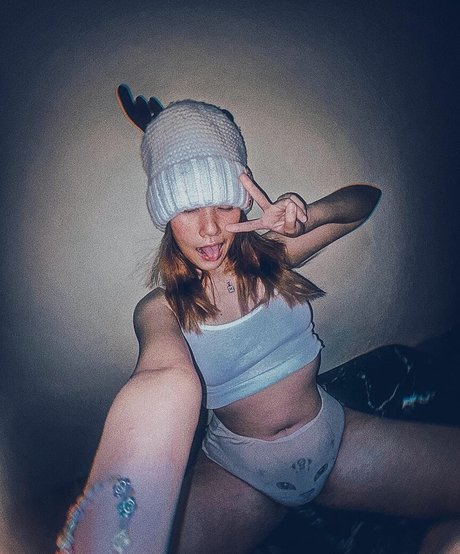 Moji3693 nudes pornstar img