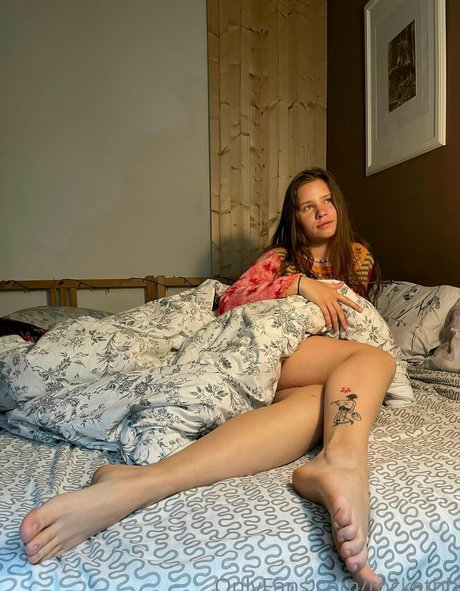 yoga onlyfans erotic picture