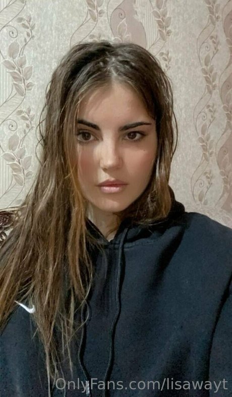 lisawayt nice actress pics