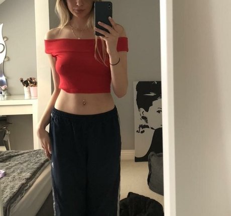 18 year old onlyfans pornos images